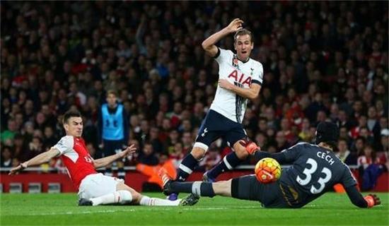 而紧接着的 而紧接着的